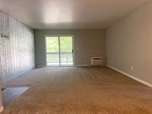 571 Somerset Ln #5 — Photo 5