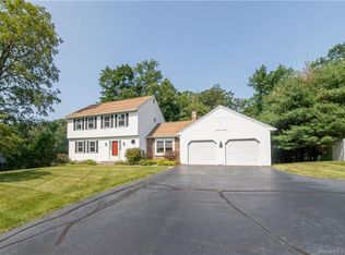 53 Twin Oak Farm Rd, Wallingford, CT 06492