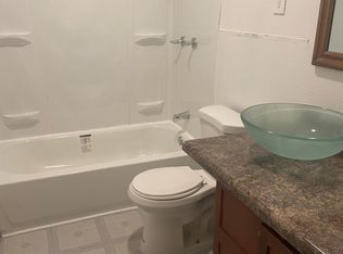 1230 W 5th St #B, Lorain, OH 44052
