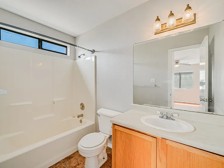 Functional layout with a clean and modern aesthetic.
