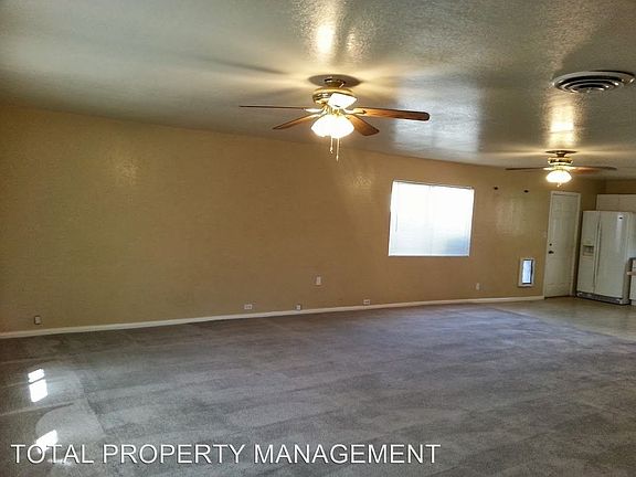 4th image of 3040 Parkdale Ave