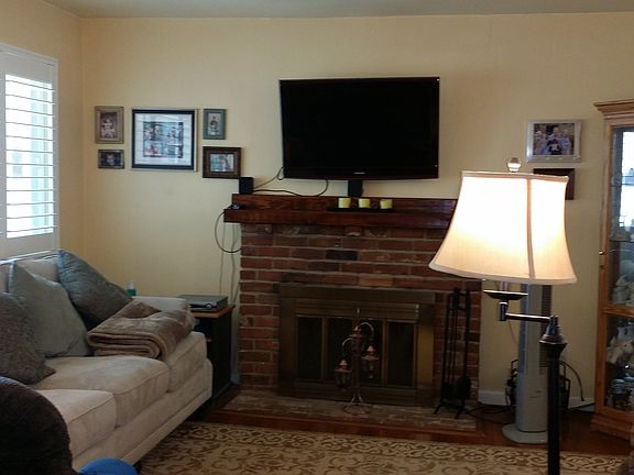 2nd image of 1415 Crestmont Ave