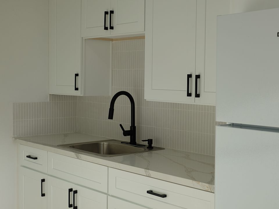 1st image of 4263 43rd St