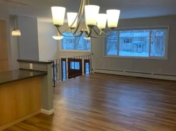 4010 Crosson Dr, Anchorage, AK 99517