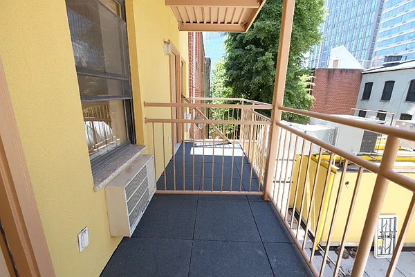 Rented by SBJ Brokerage, LLC | media 15
