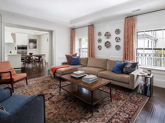 3rd image of 142 Chestnut St #8-9