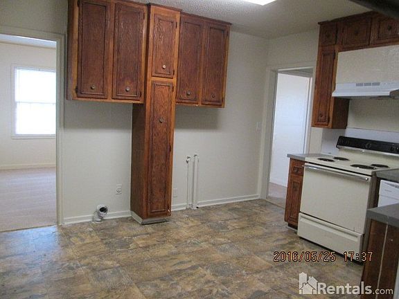 4th image of 5800 Malvey Ave