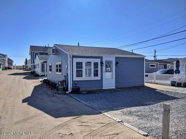 25 E Amberjack Way, Lavallette, NJ 08735