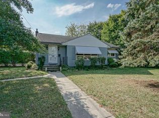 9 Gardens Ave, Berlin, NJ 08009