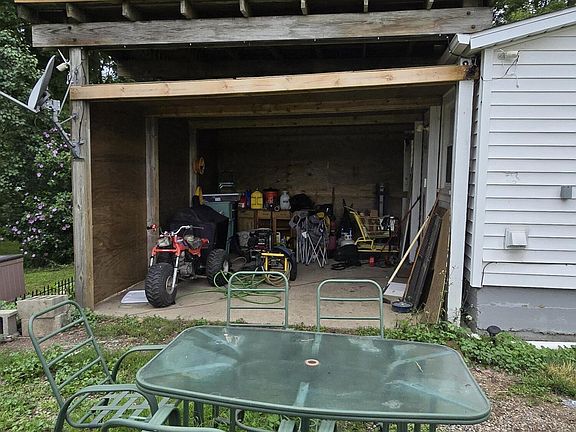 5th image of 205 Water St
