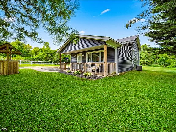 4th image of 3411 Blake Rd