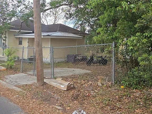 2nd image of 1227 Martin Luther King Dr