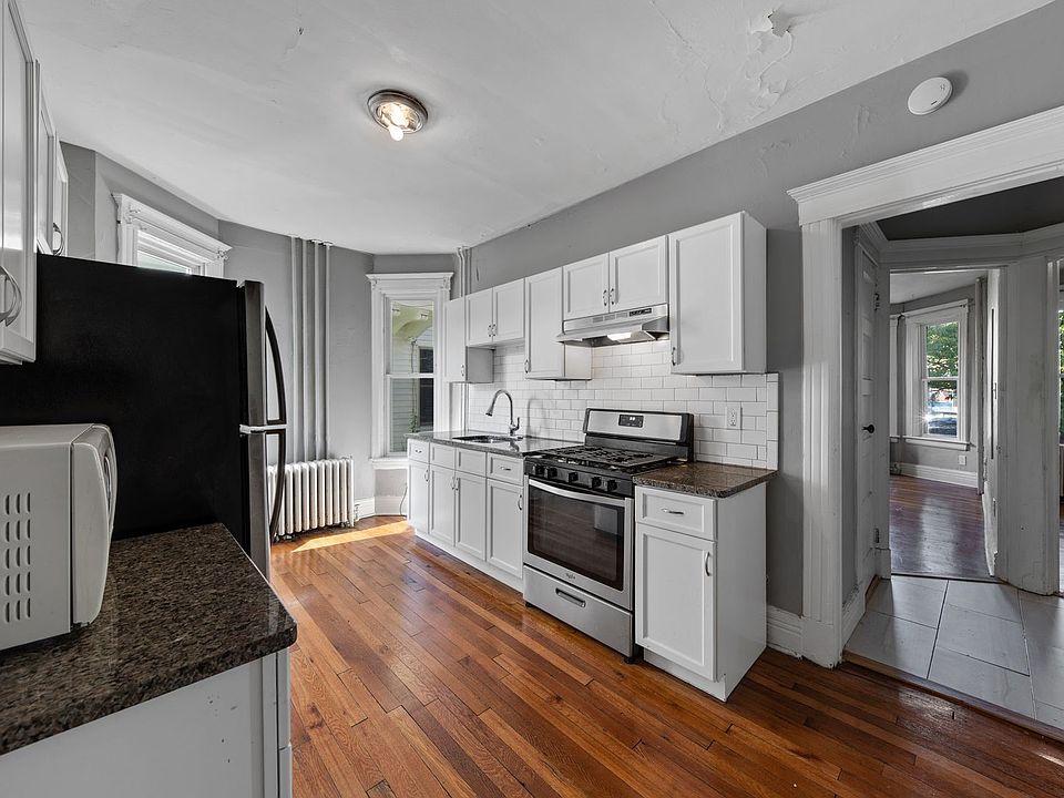1st image of 800 Madison Ave #1