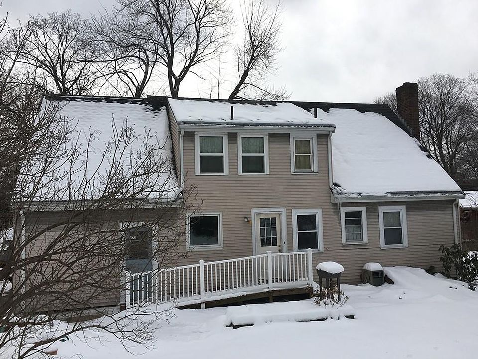 2nd image of 4 Clinton St