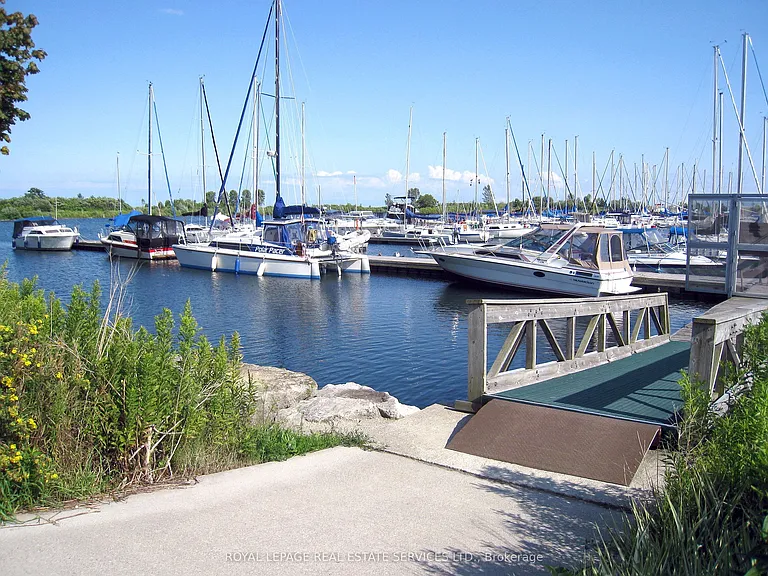 40 Emerald Cres #1 — Photo 46