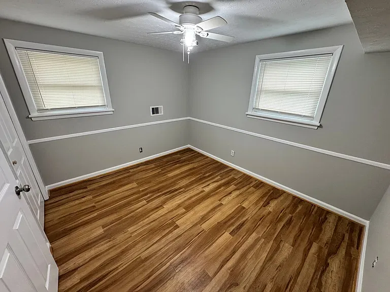 8016 Broadfern Dr — Photo 54