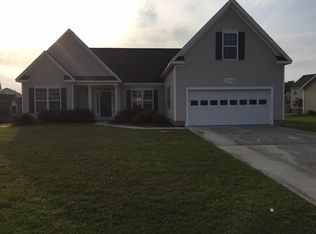 206 Loggerhead Blvd, Hampstead, NC 28443