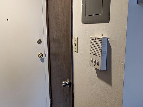 3rd image of 2668 Elmwood Ave APT 338