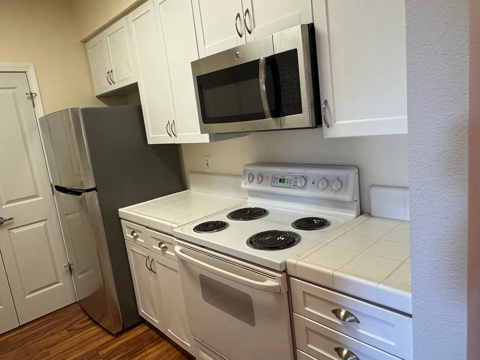 1 bed, 776 sqft, $2,800 — Photo 2