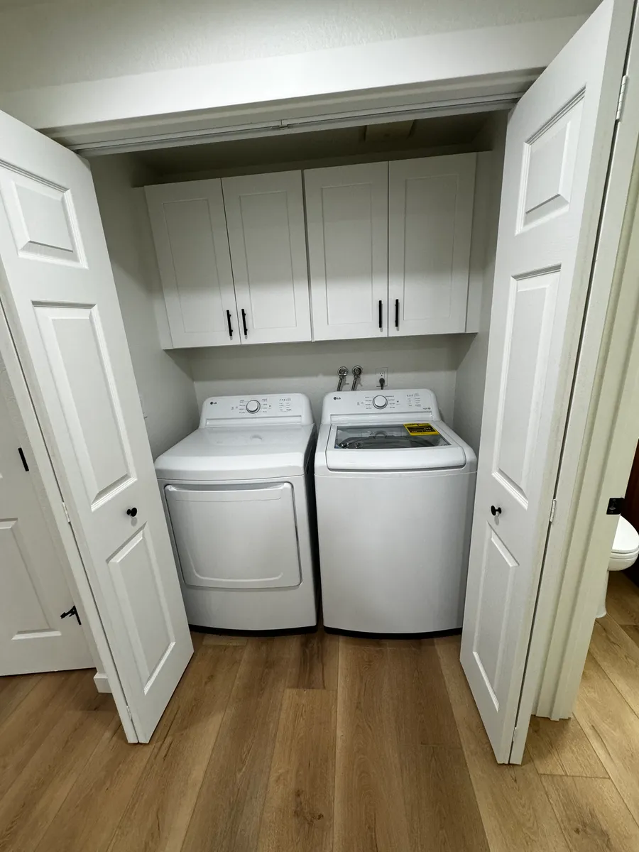 Laundry Closet. Dryer (left), Washer (Right) - 1729 Madison St #1-4