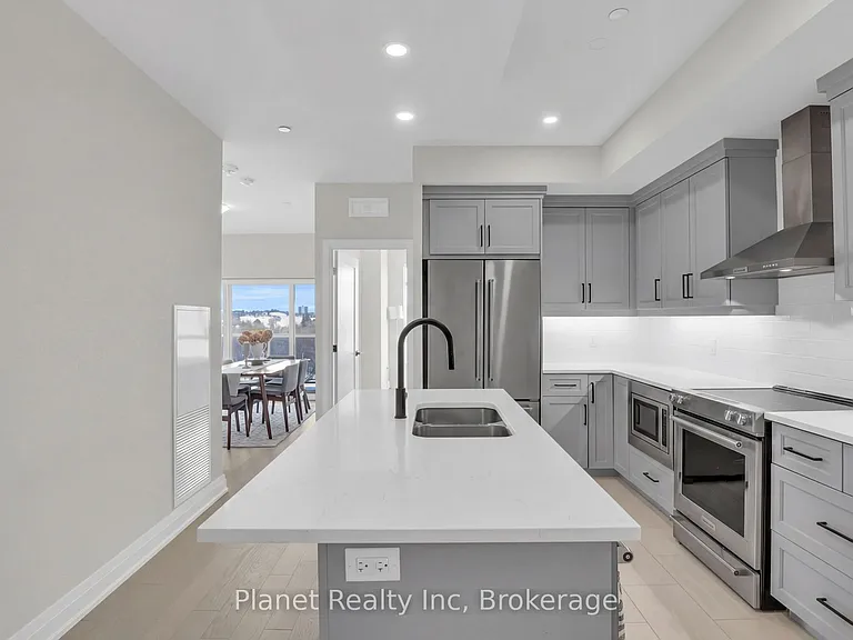 71 Wyndham St S #712 — Photo 6