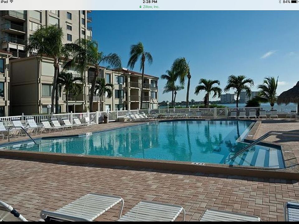 Breath taking views while enjoying the pool
