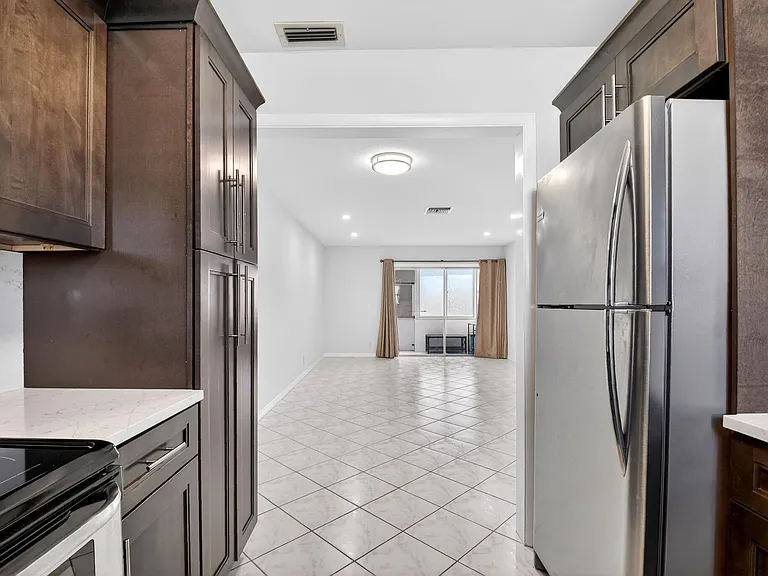 2783 Dudley Dr E #D — Photo 15