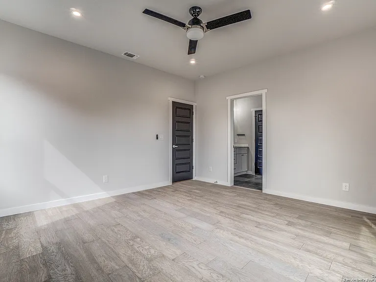 319 Piedmont Ave — Photo 19