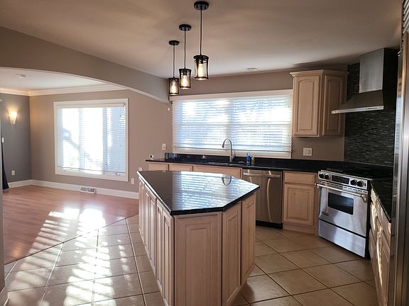 5th image of 35W503 Fox River Dr