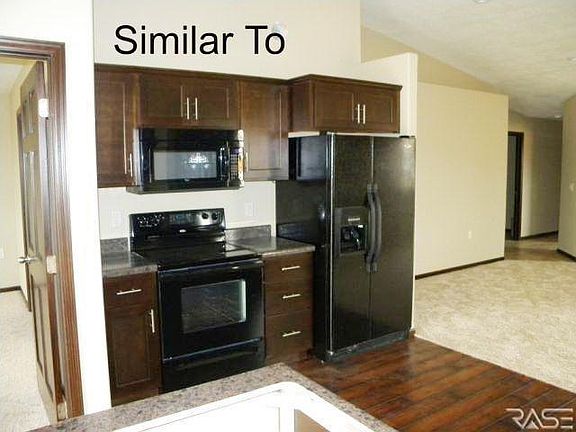 4th image of 745 El Dorado Dr