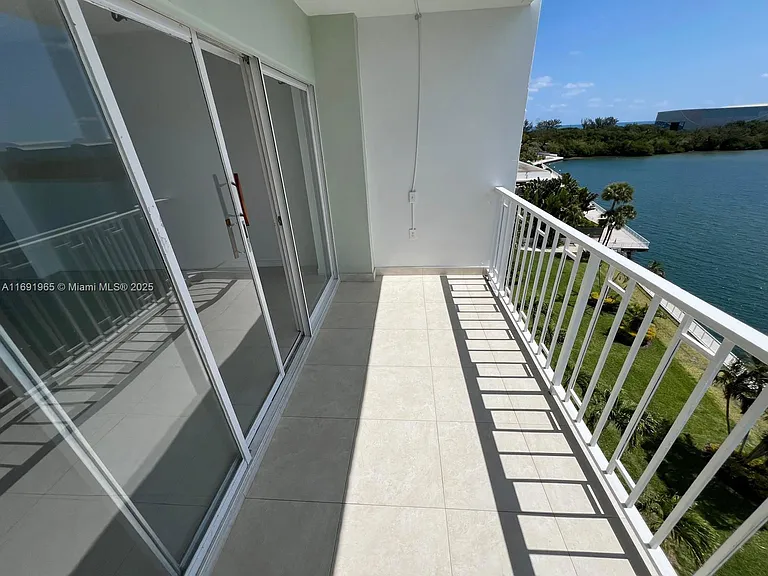 500 Bayview Dr #620 — Photo 20