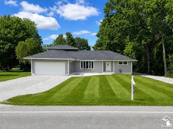 3663 Saint Anthony Rd, Temperance, MI 48182