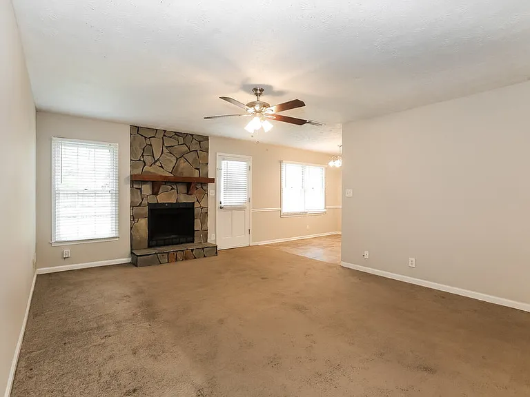 3568 Fernbrook Dr SW — Photo 4