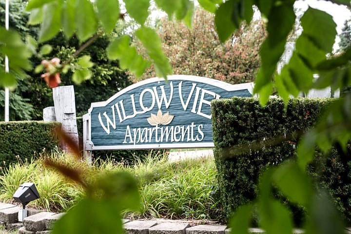 Entry sign to complex