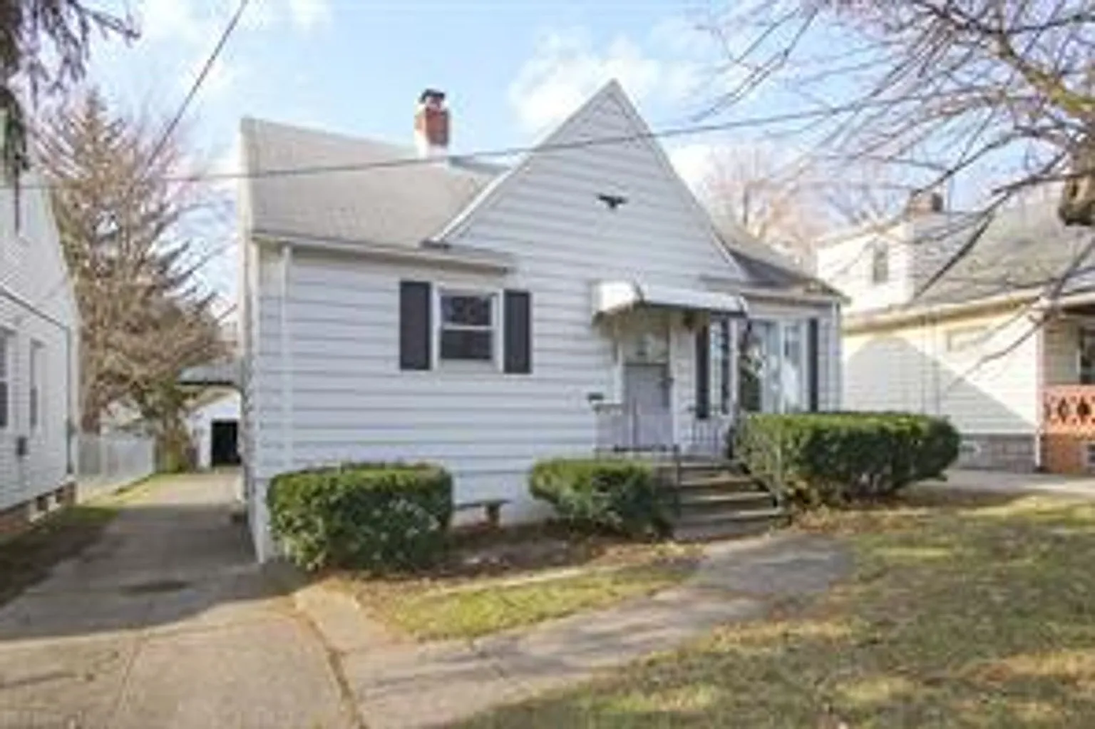 5050 Henry St photo 1