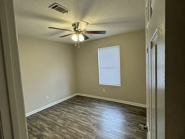 2311 Walden Dr #E1 — Photo 12