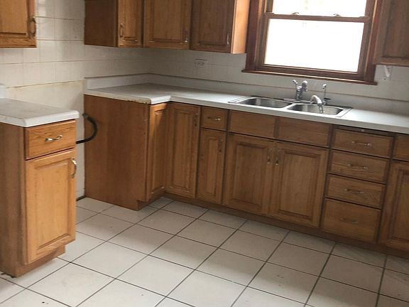2nd image of 1308 Campbell Ave