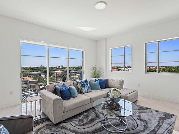 4th image of 155 E Boca Raton Road #723