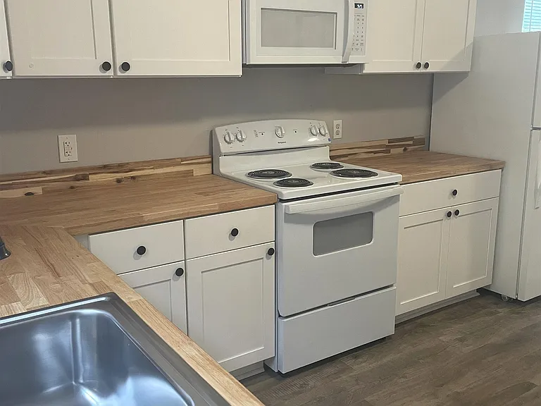 14 Blanche Ln — Photo 6