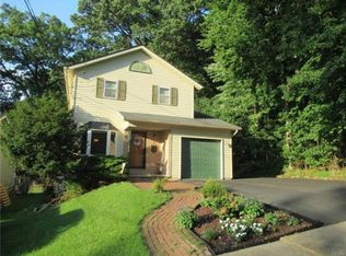 2729 28th St SW, Allentown, PA 18103