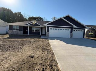 1671 Betty Jean Ln, Green Bay, WI 54313