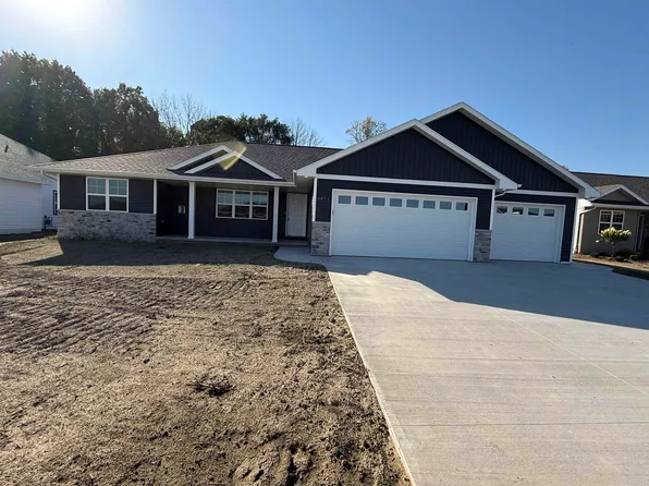 1671 Betty Jean Ln, Green Bay, WI 54313