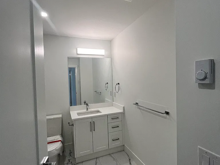 22348 North Ave #316 — Photo 6