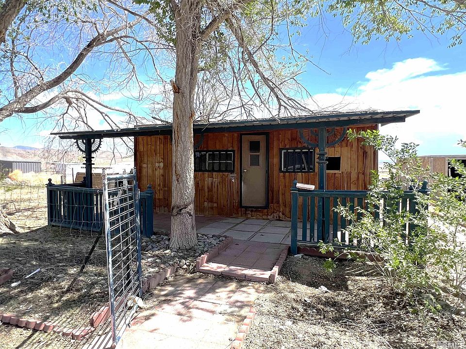 2nd image of 567 Pete Henrichs Rd
