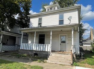 338 Locust St, Coshocton, OH 43812