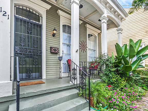 2nd image of 3121 Annunciation St