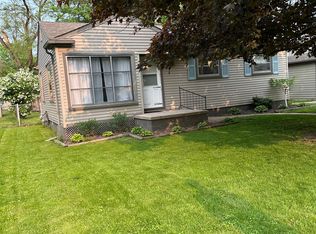 13819 Humphrey St, Southgate, MI 48195
