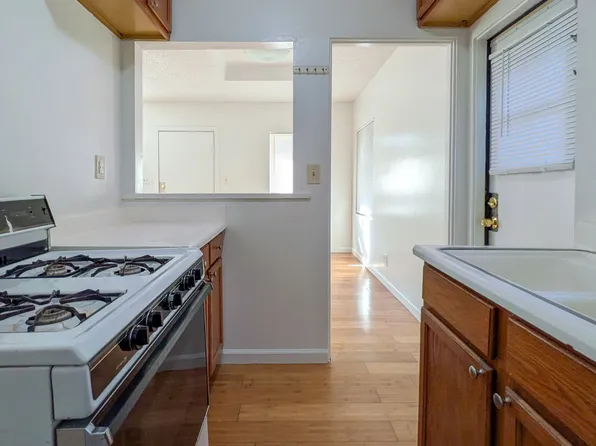 1513-1515 Broadway Ave