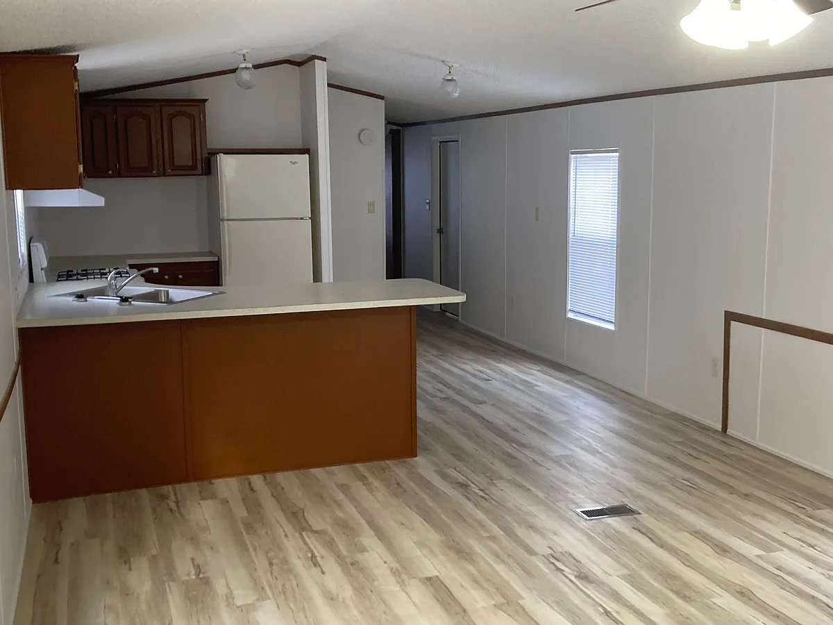 Building Photo - 177 N Center St #7