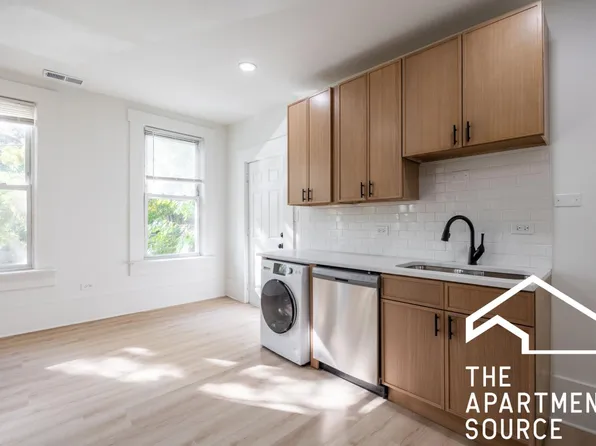 2301 N Leavitt St #2, Chicago, IL 60647